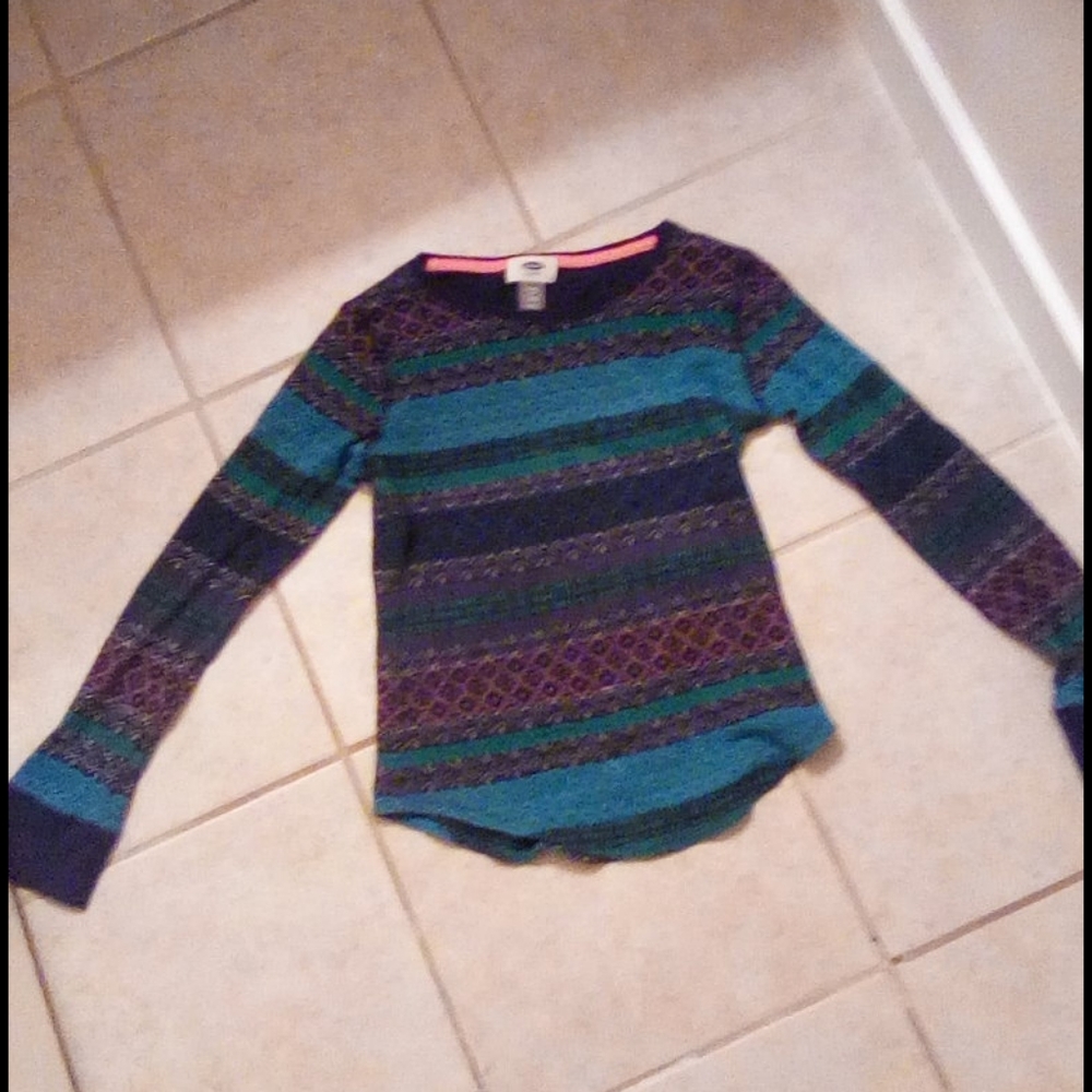 Detailed long sleeved shirt
